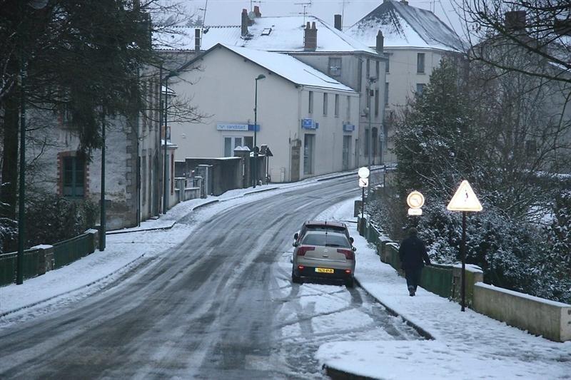 Neige Deux Accidents Sur Lautoroute A La Roche Sur Yon Maville