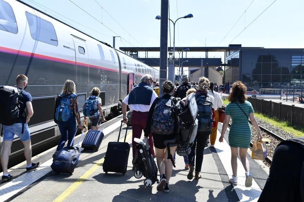 D Parts En Vacances Plus Dun Million De Passagers Dans Les Trains Ce