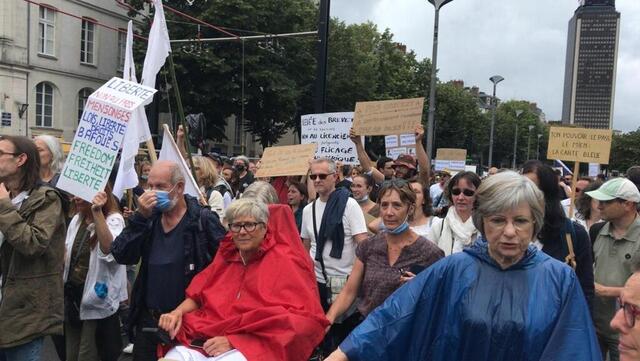 Nantes Environ Manifestants Contre Lextension Du Passe