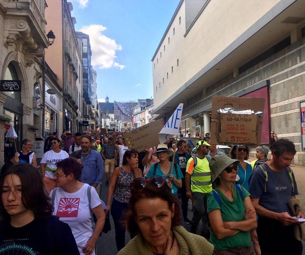 En Images Vannes Nouvelle Manifestation Contre Le Passe Sanitaire