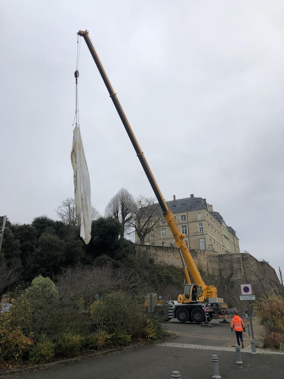 En Images Sabl Sur Sarthe La Bulle Qui Avait Sombr Dans La Rivi Re