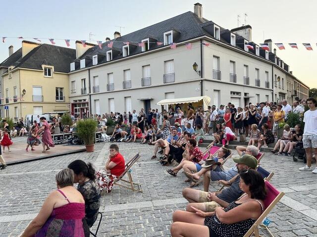 À Saint Lô le bal de la Libération a réuni le public malgré la chaleur