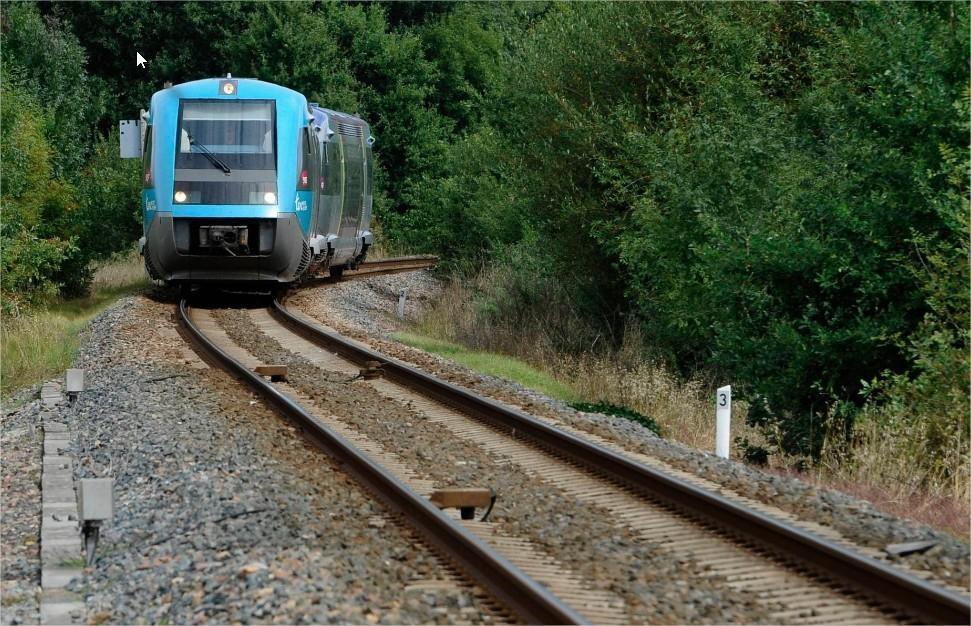 Percuté par un train un homme décède sur une voie ferroviaire en