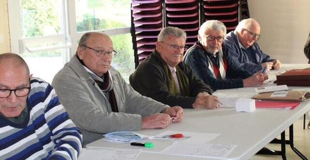 Vimoutiers Le Bureau Des Anciens Combattants Reconduit Alen On