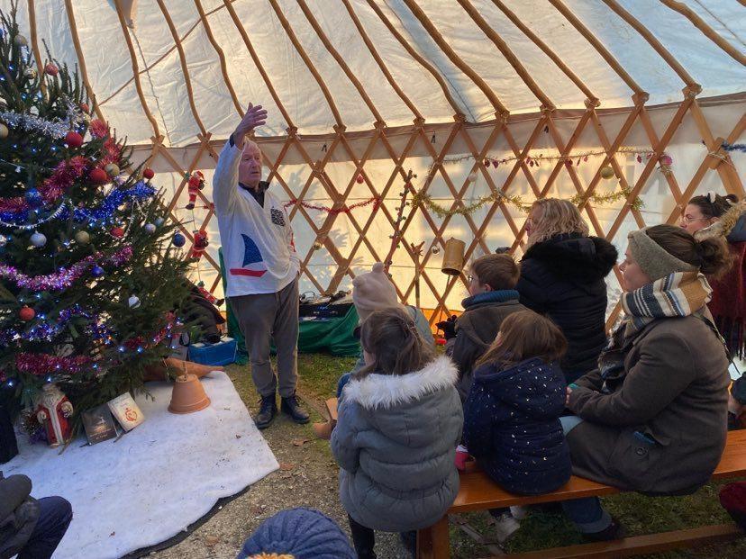 EN IMAGES La magie de Noël prend vie au marché de Fontenay le