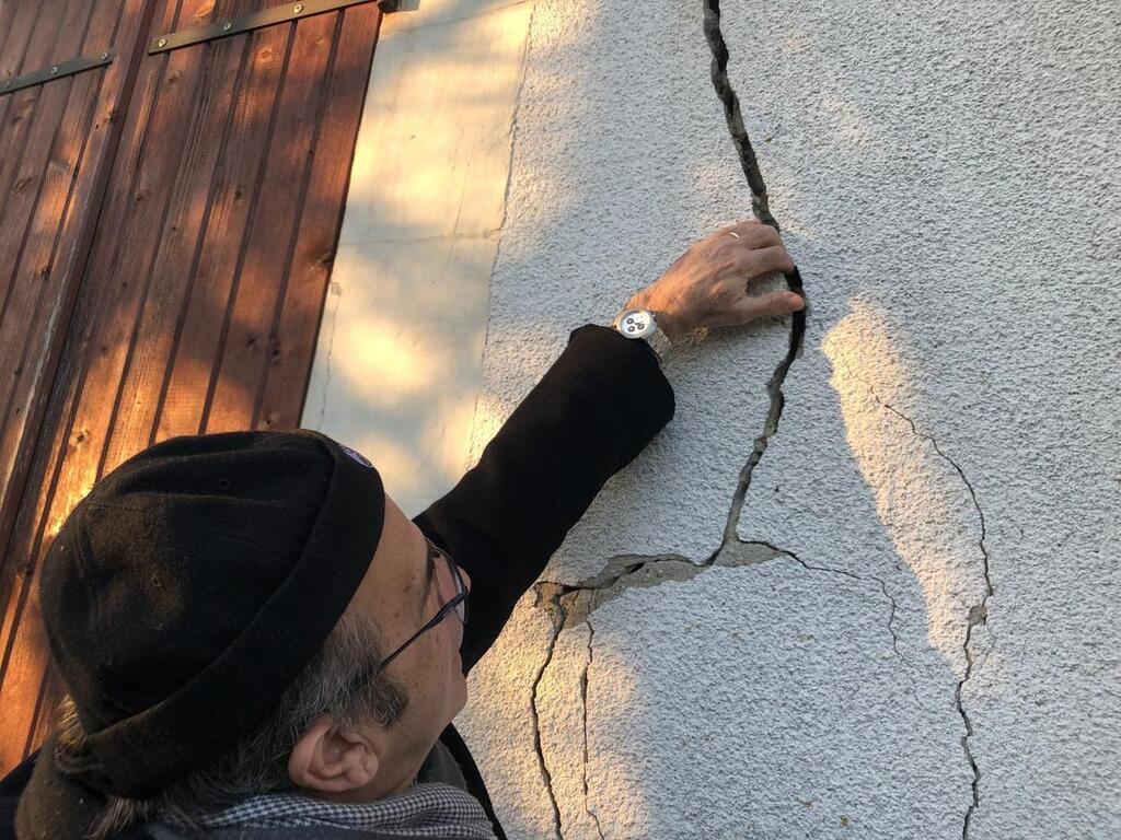 Dans cette commune du sud Sarthe après les maisons fissurées le