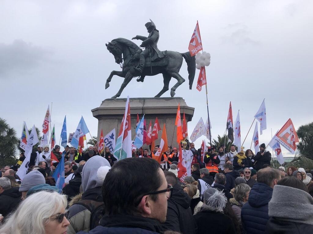 Gr Ve Du Janvier Cherbourg Plusieurs Milliers De Manifestants