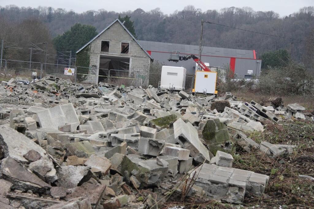 EN IMAGES À Saint Lô le chantier bureaux et restaurant terrasse sur