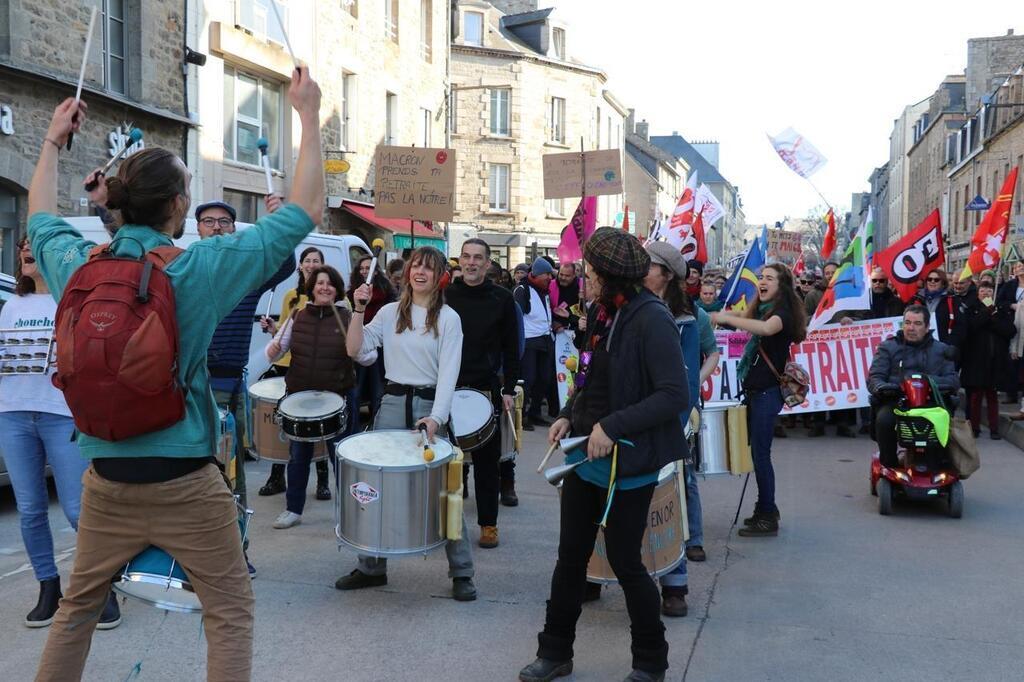 Réforme des retraites à Dinan entre 3 300 et 5 200 manifestants pour