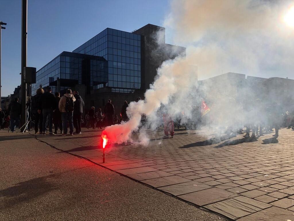 EN IMAGES Manifestation du 11 février marée humaine dans les rues du