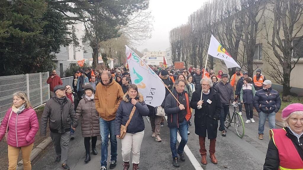 R Forme Des Retraites Plus De Personnes Manifestent Challans Ce