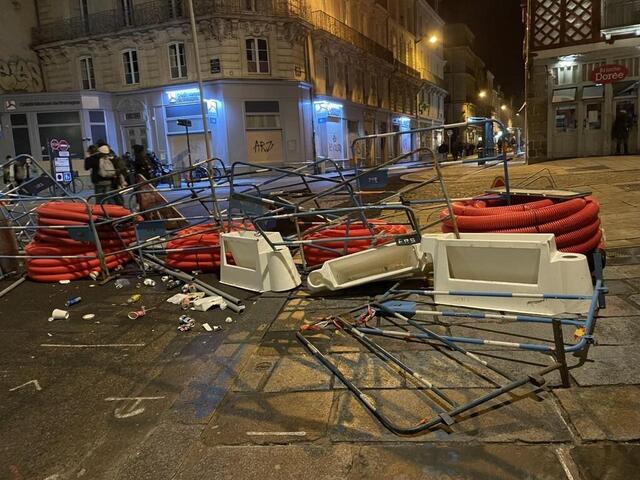 R Forme Des Retraites Un Ancien Cin Ma Occup Par Des Manifestants