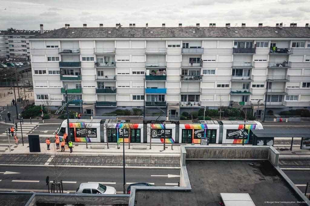 En Images Angers Le Premier Aller Retour Du Tramway Dans Le