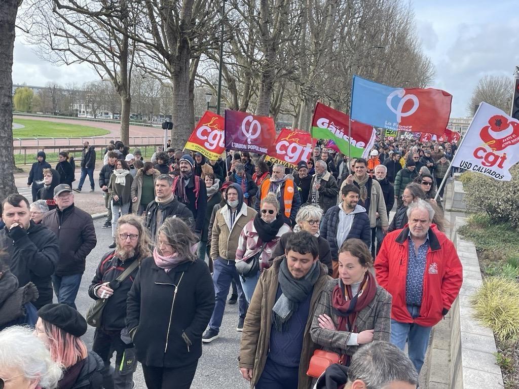 Réforme des retraites Une manifestation surprise à Caen entre 1 900