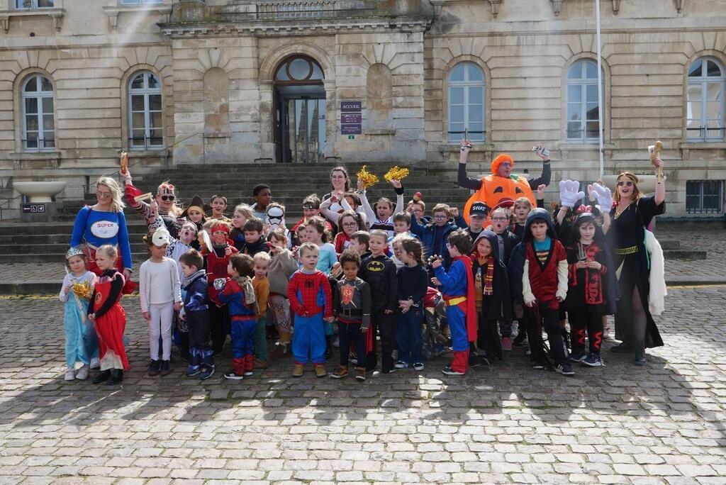 Les Enfants Du Centre De Loisirs De Falaise Ont D Fil Pour Le Carnaval