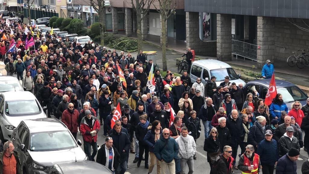 Grève du 13 avril À Saint Malo environ 1 100 personnes défilent