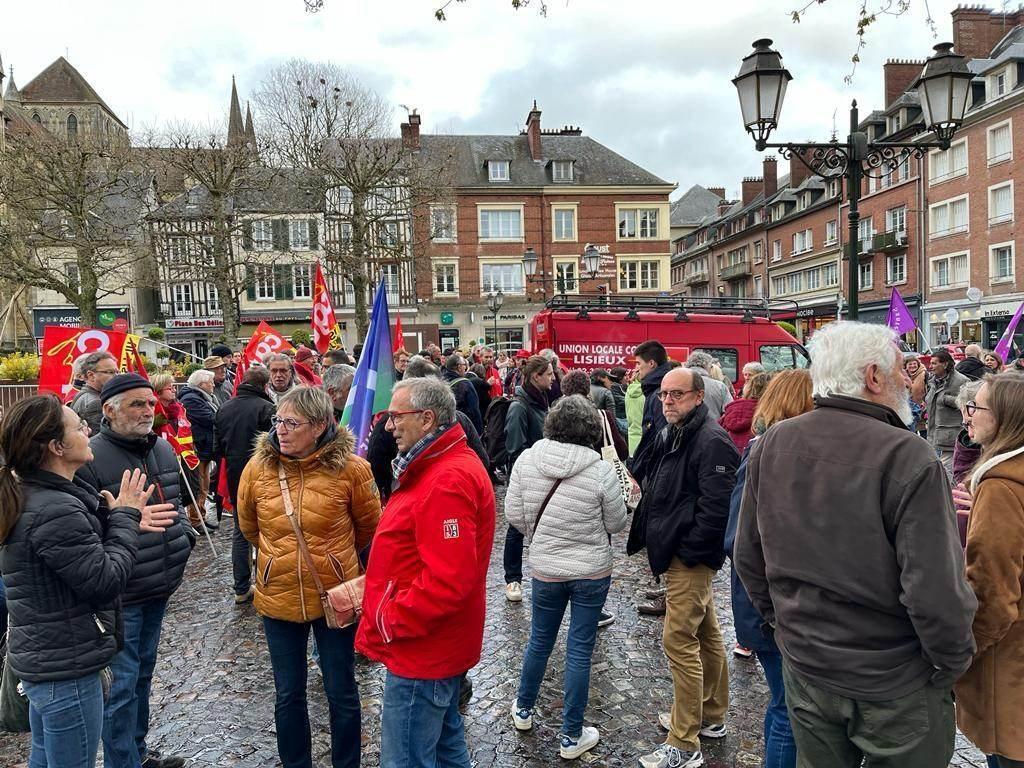 Réforme des retraites Environ 200 personnes à Lisieux contre la