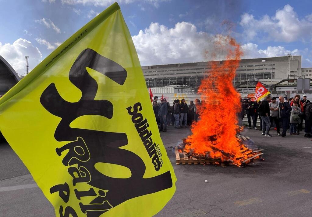 Retraites Les Syndicats De La Sncf Appellent Une Journ E De La