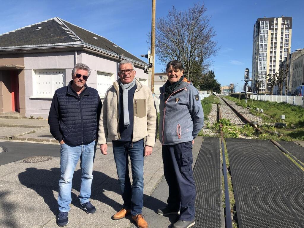 Lancien C Ur Du Port De Cherbourg Bat Dans Les M Moires Des Dockers