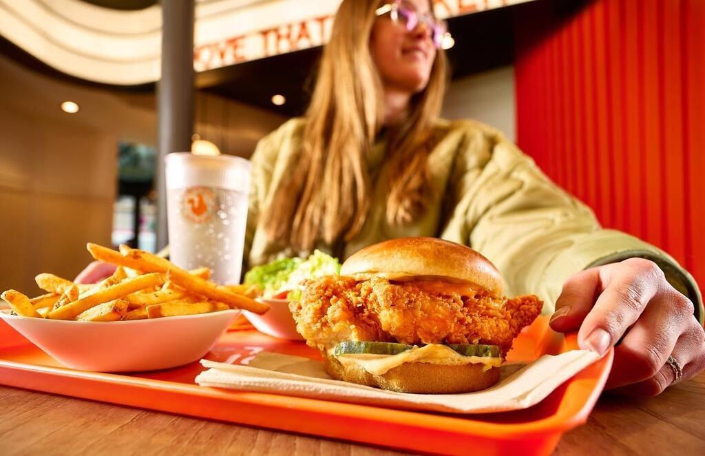 Popeyes Le Fast Food De Poulet Frit Qui Veut Concurrencer KFC Ouvre