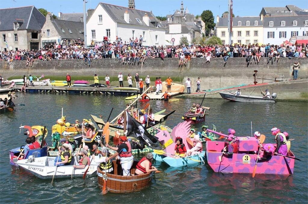 Fanfares Et R Gate De Bateaux En Carton Douarnenez Voici Le