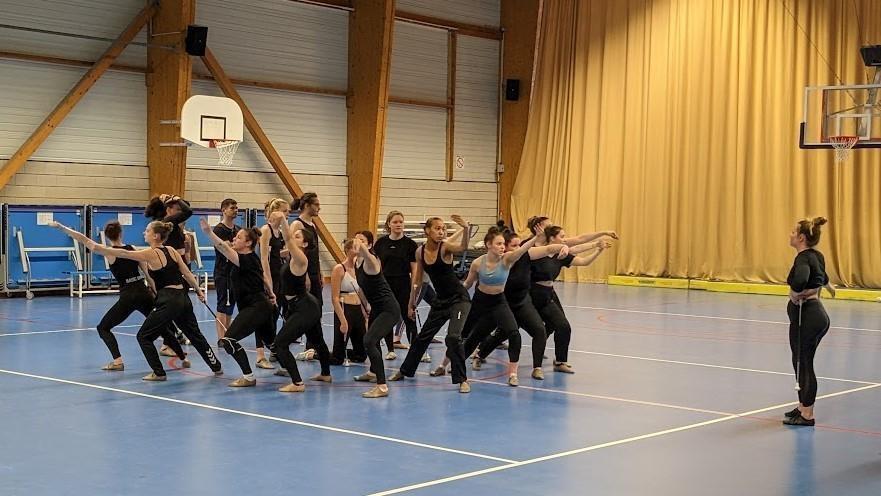 Ouistreham Le Club De Twirling B Ton Pr Pare Les Championnats De