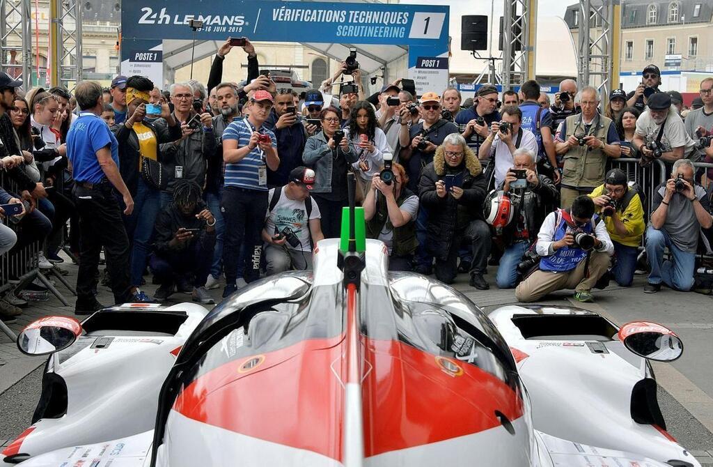 Heures Du Mans Ici Au Pesage Le Centenaire Des Heures Du