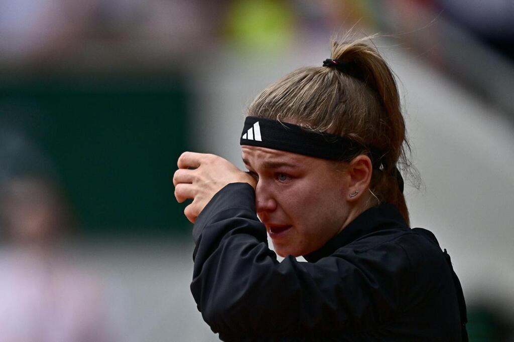 Vid O Roland Garros Les Larmes De Karolina Muchova Apr S Sa D Faite