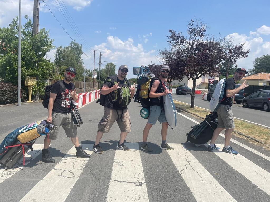 Hellfest Quy A T Il Dans La Valise Dun Festivalier Foug Res