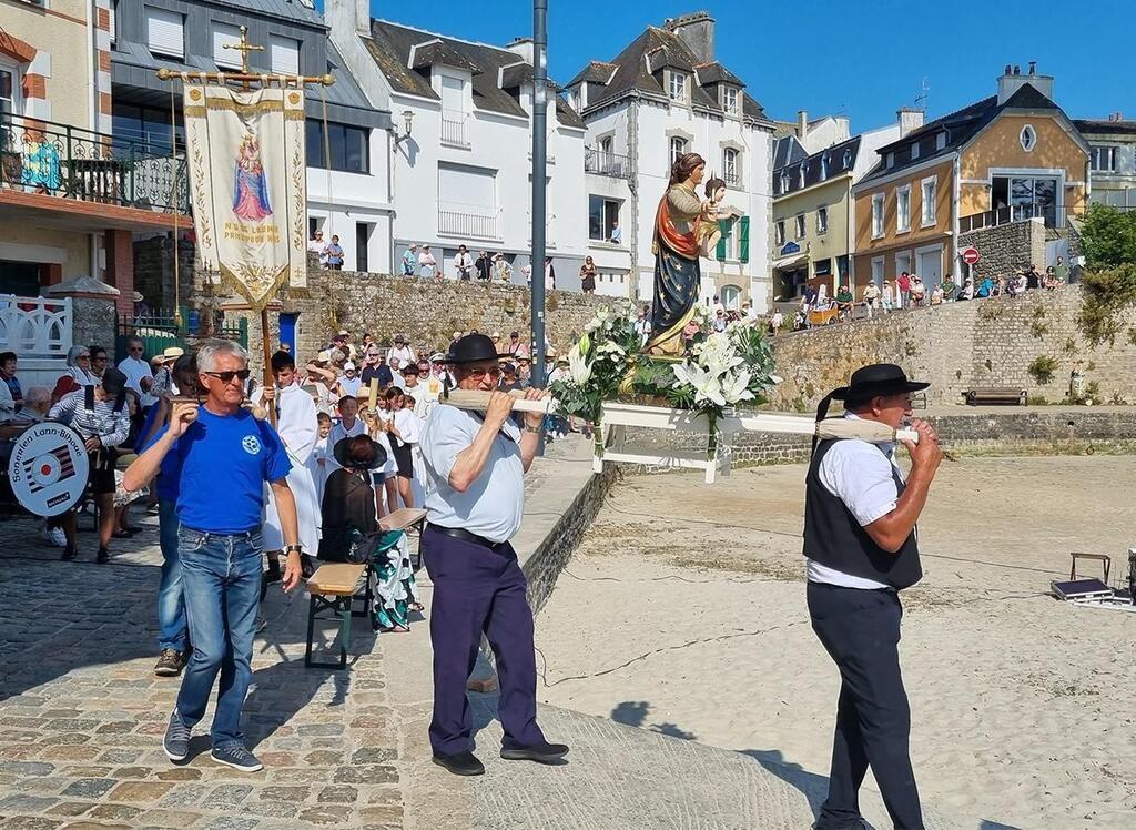 Larmor Plage 2e édition de la Fête des Coureaux sous le soleil et dans