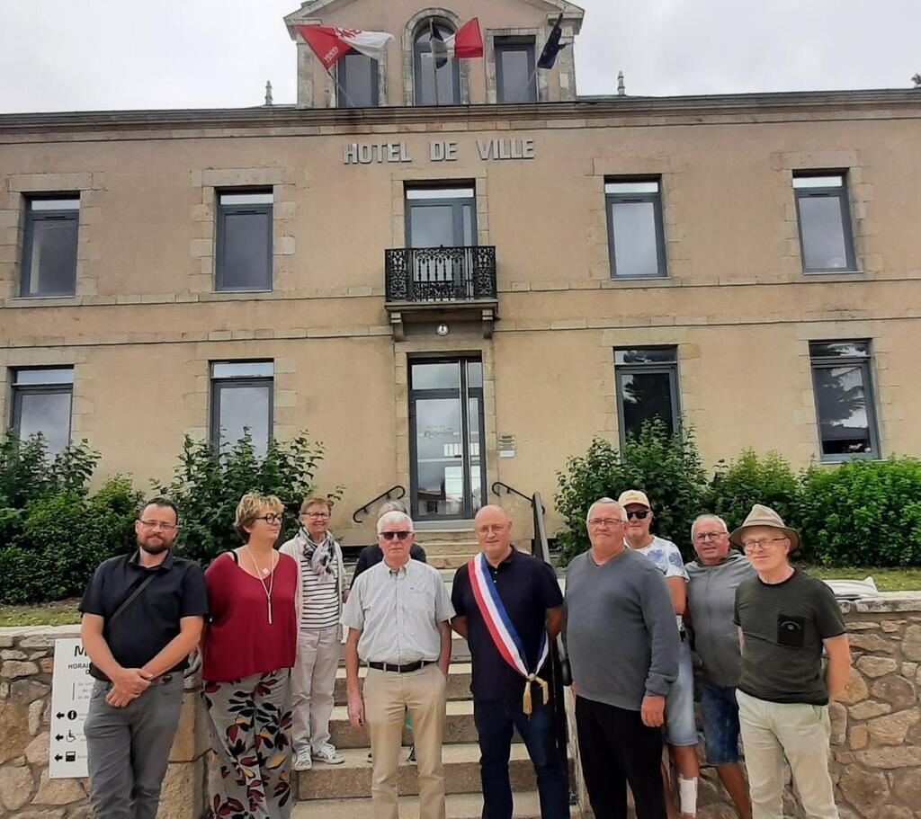 Élus et citoyens de la communauté de communes Vie et Boulogne au