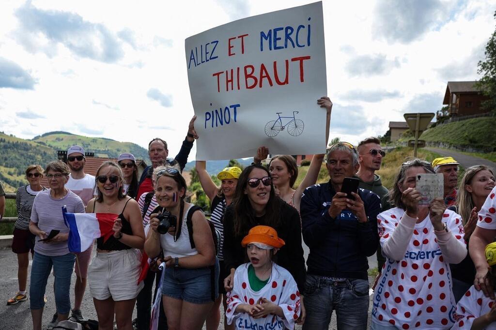 EN IMAGES Lincroyable folie Thibaut Pinot sur sa dernière en montagne