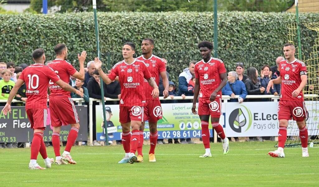 Stade Brestois Un Amical Am Lior Face Au Stade Rennais Sport