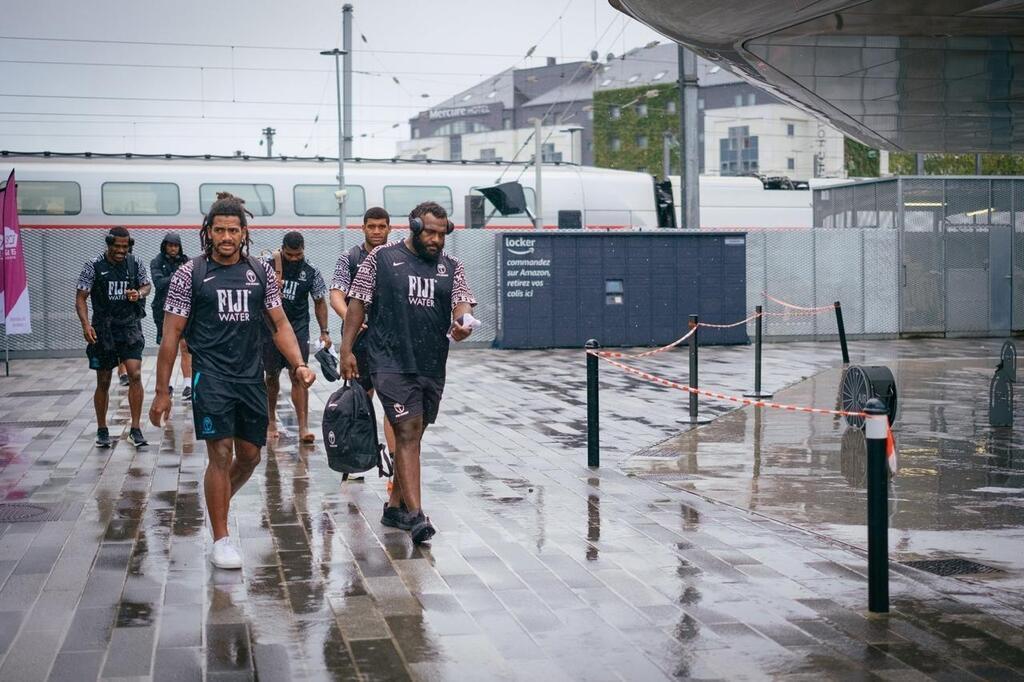 Coupe Du Monde De Rugby Les Joueurs Des Fidji D Barquent Nantes Sous