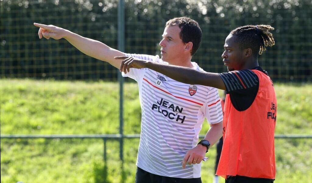 FC Lorient Avec Mouyokolo Et Mvuka Sans Innocent Grbic Ni Aouchiche