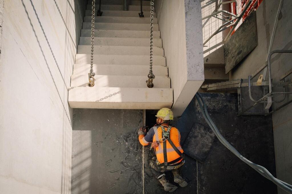 EN IMAGES Pour le futur CHU de Nantes un chantier avec du béton bas