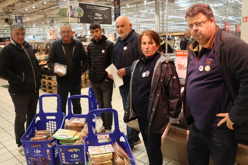 Les éleveurs des Côtes dArmor en butte avec les viandes volailles et