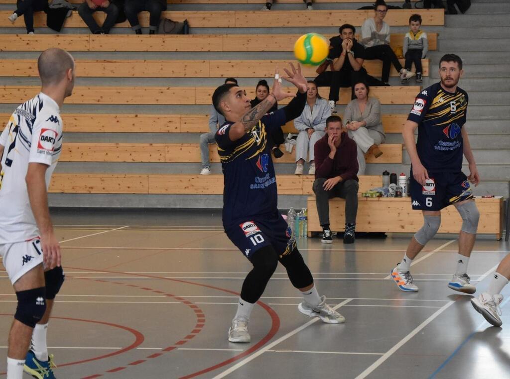 Volley N2M Saint Renan débloque son compteur face à Maromme Canteleu