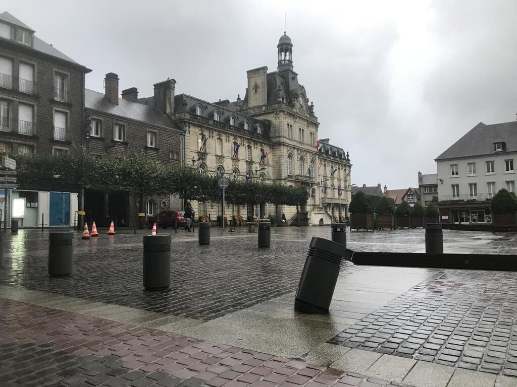 EN IMAGES Tempête Ciaran à Coutances les premiers dégâts visibles