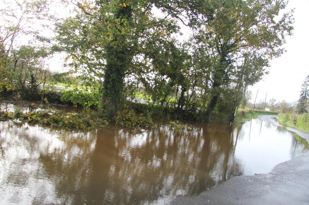 Inondations Pont H Bert Les L Ves Vacu S Du Lyc E De Th Re