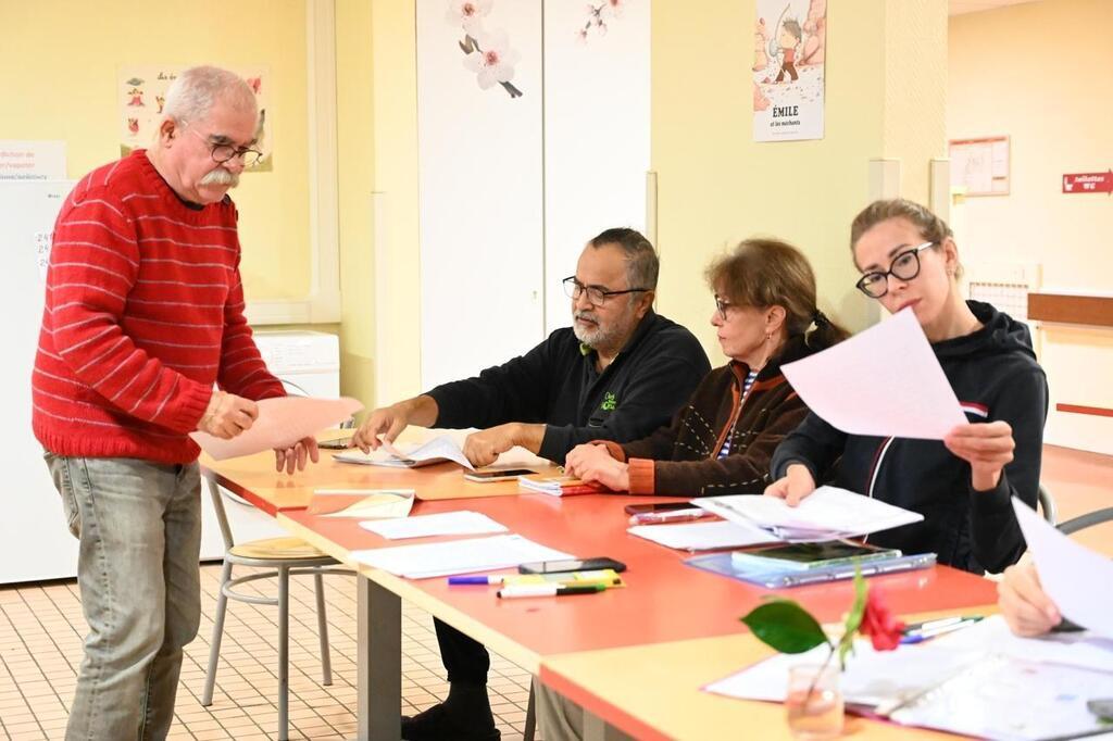 Par D Sir De Fraternit Ces Bretons Qui Apprennent Le Fran Ais Aux