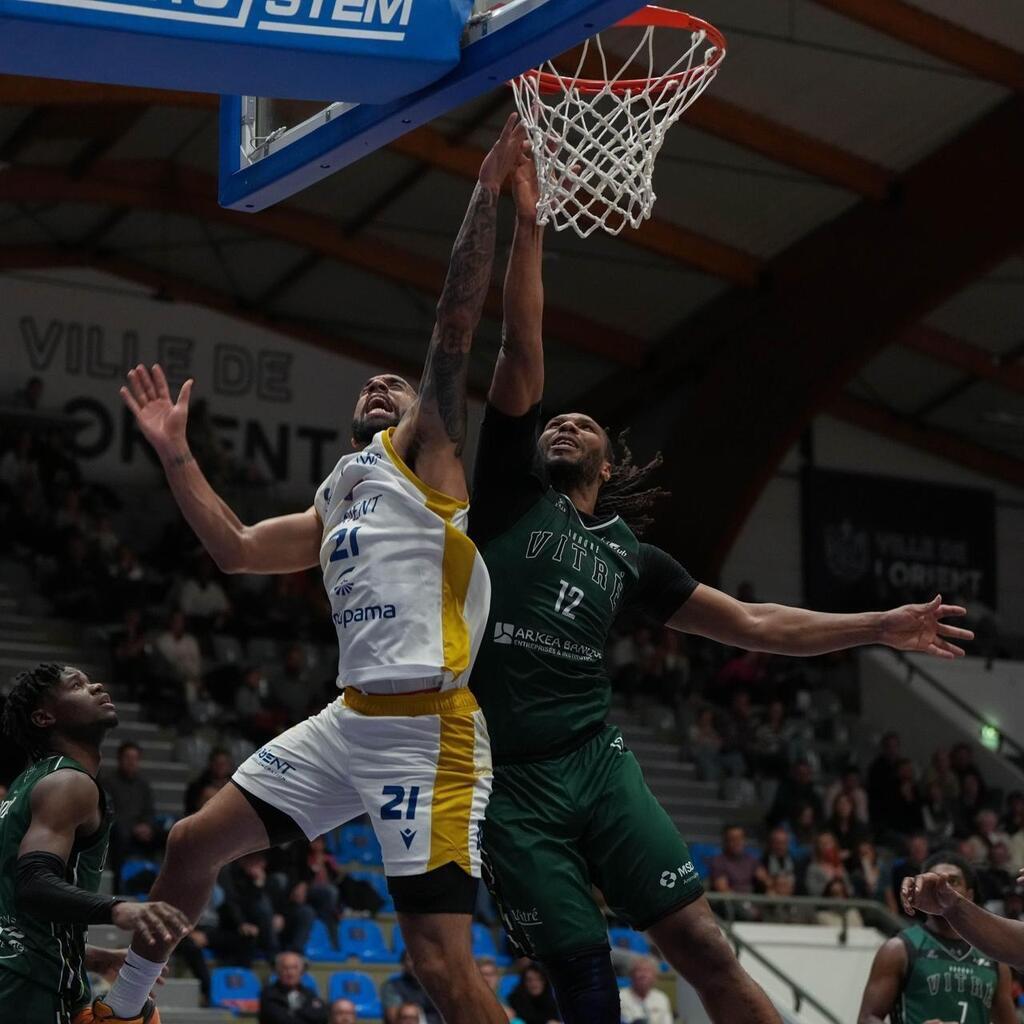 Portrait Basket Cep Lorient Avec Clubs En Ans Jamar Abrams