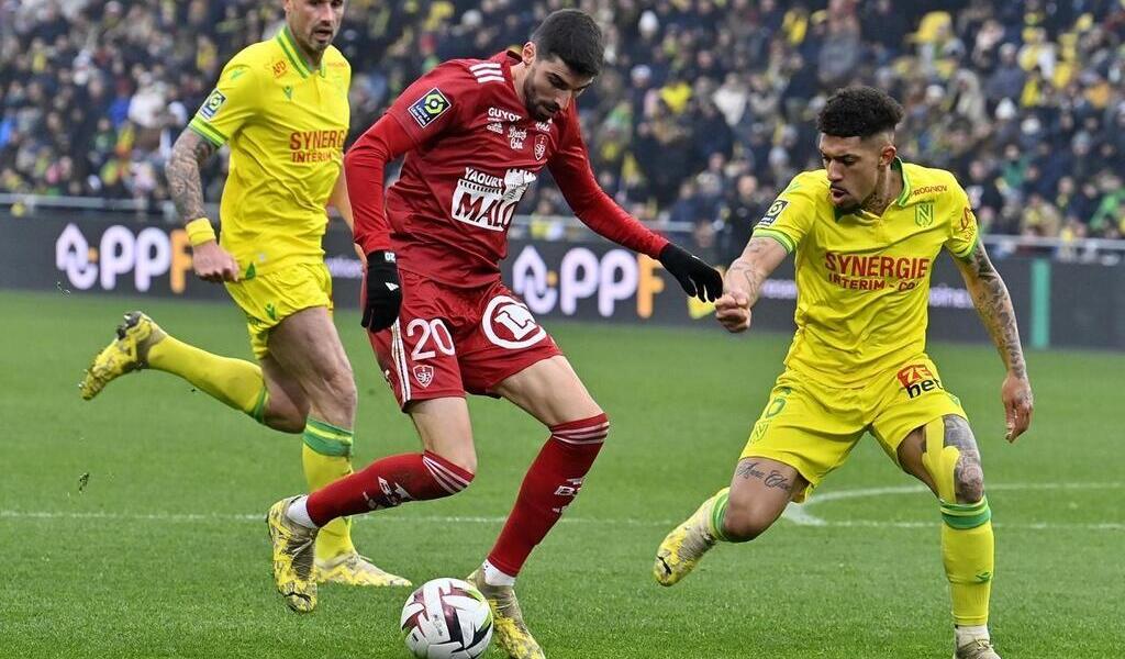 Lyon FC Nantes Une Absence Majeure Au Milieu Chez Les Canaris Les