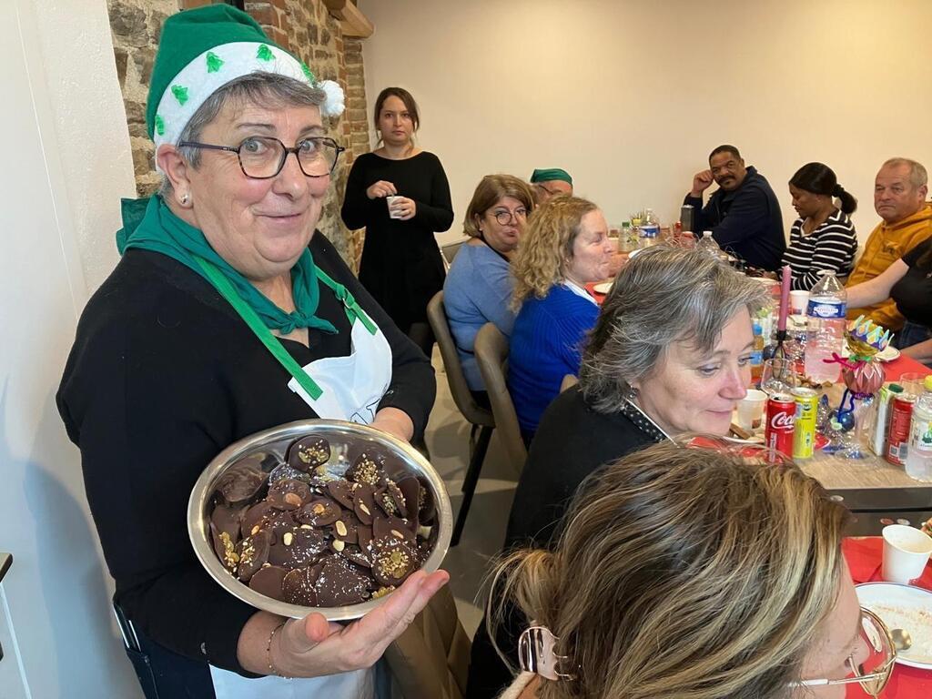 À lépicerie sociale de Granville on a croqué les gâteaux faits maisons