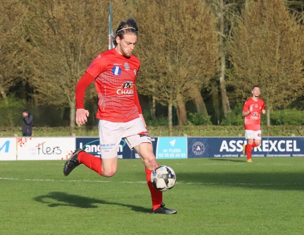 Football National 3 un bilan mitigé à la mi saison pour le FC Flers