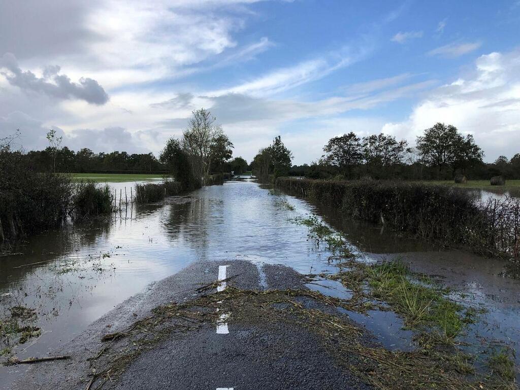 Sécheresse records de chaleurs tempêtes 2023 une année météo