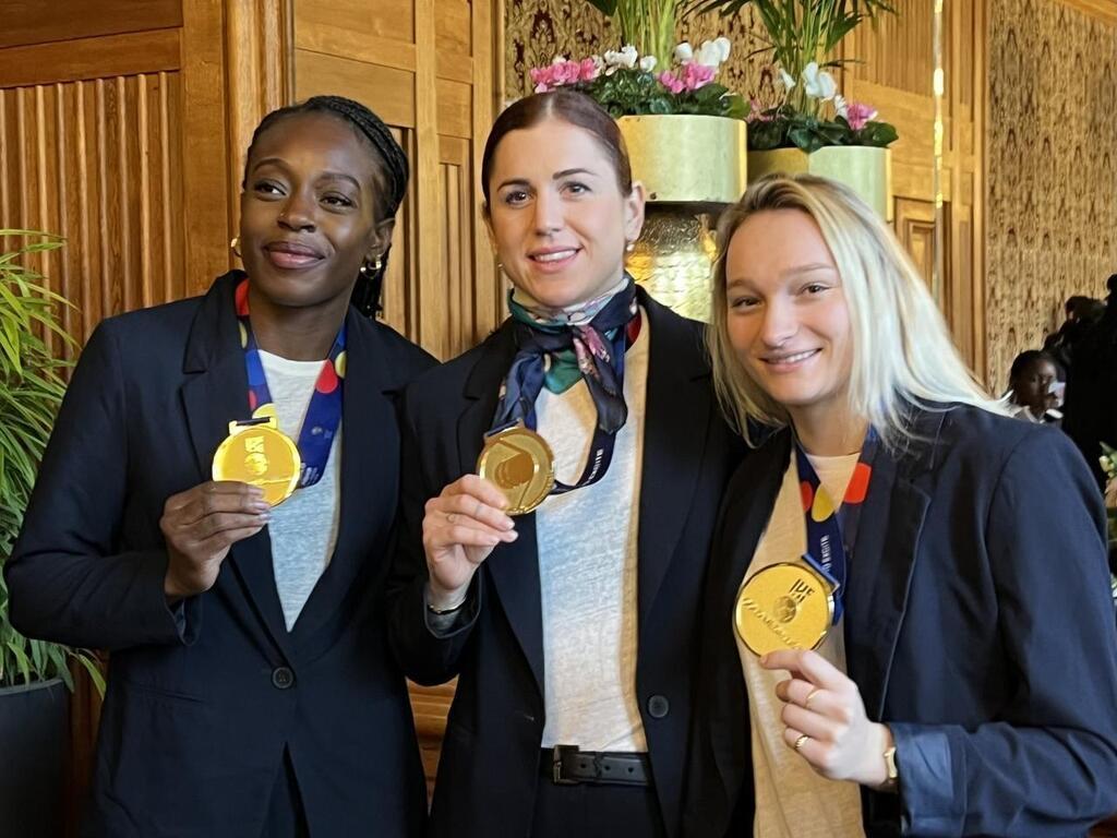 Nantes Les Championnes Du Monde De Handball Re Ues La Mairie Sport