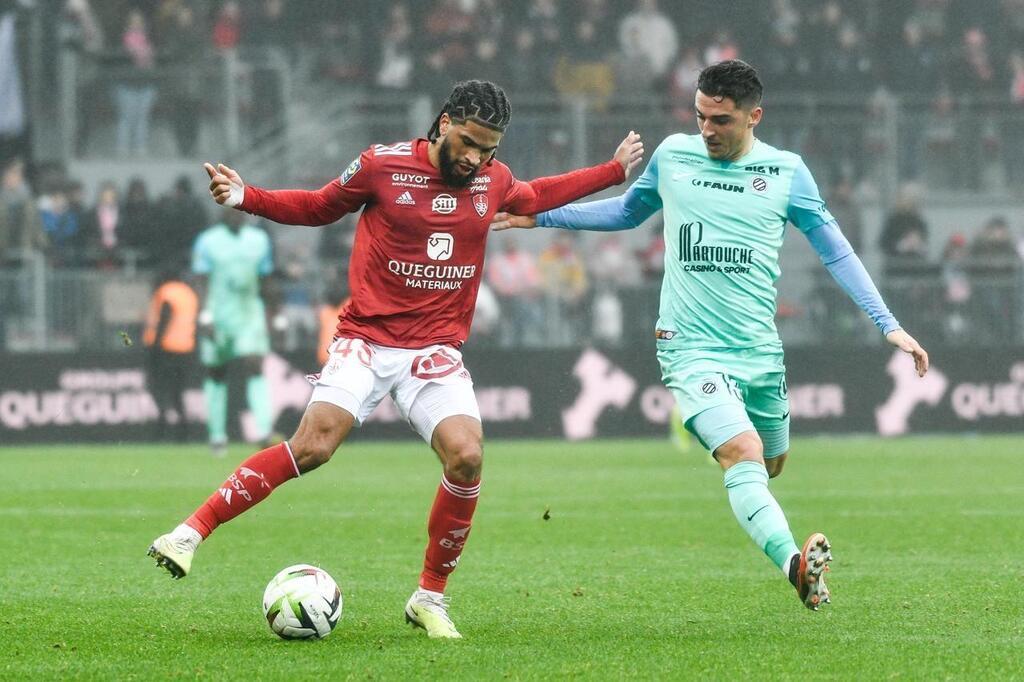 Stade Brestois Camara flamboyant Magnetti buteur à Le Blé les