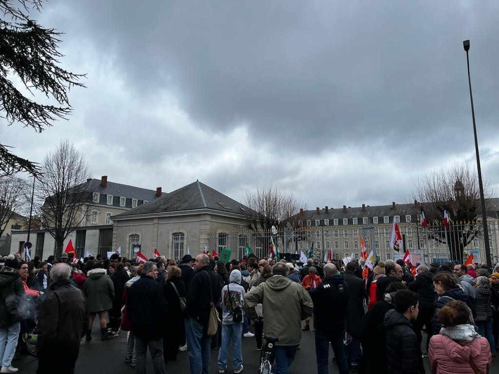 Gr Ve Des Enseignants Manifestation Au Mans Le Cort Ge D Marre Le