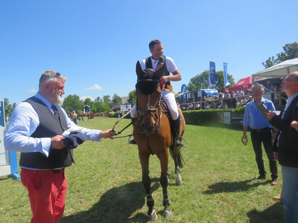 La Haye Pesnel La Soci T Hippique Rurale Renforce Le Standing De